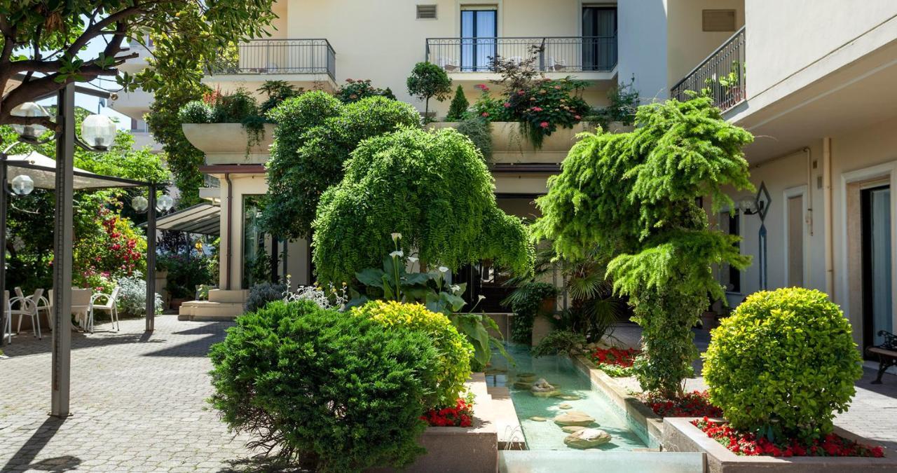 Hotel Stella Riccione Esterno foto